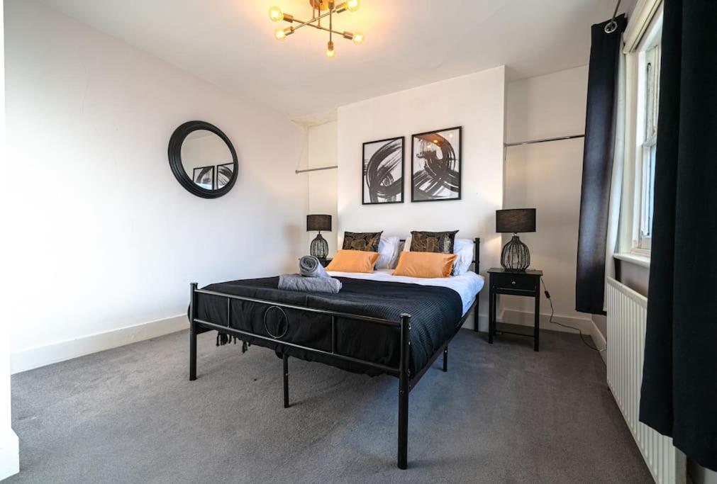 Appartamento Large City Centre 2 Bed - Close To Station Royal Tunbridge Wells Esterno foto